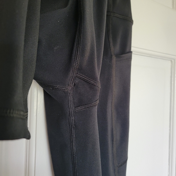 Victoria Secret On Point Flow Black Leggings Size 2 - Picture 5 of 7